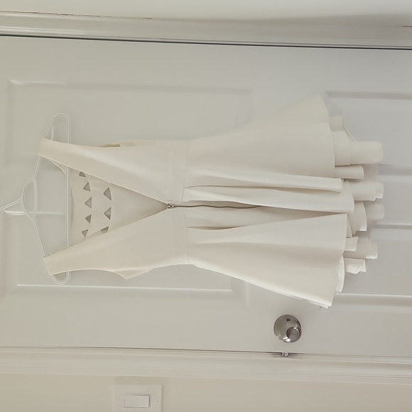 Lulus Off White Cutout Mini Dress Size Small - Picture 2 of 3